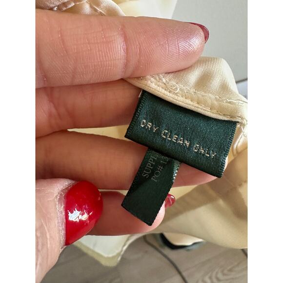 Lauren by Ralph Lauren Women's Medium Cream Pleated Front Collar Button Up Top - Picture 11 of 11